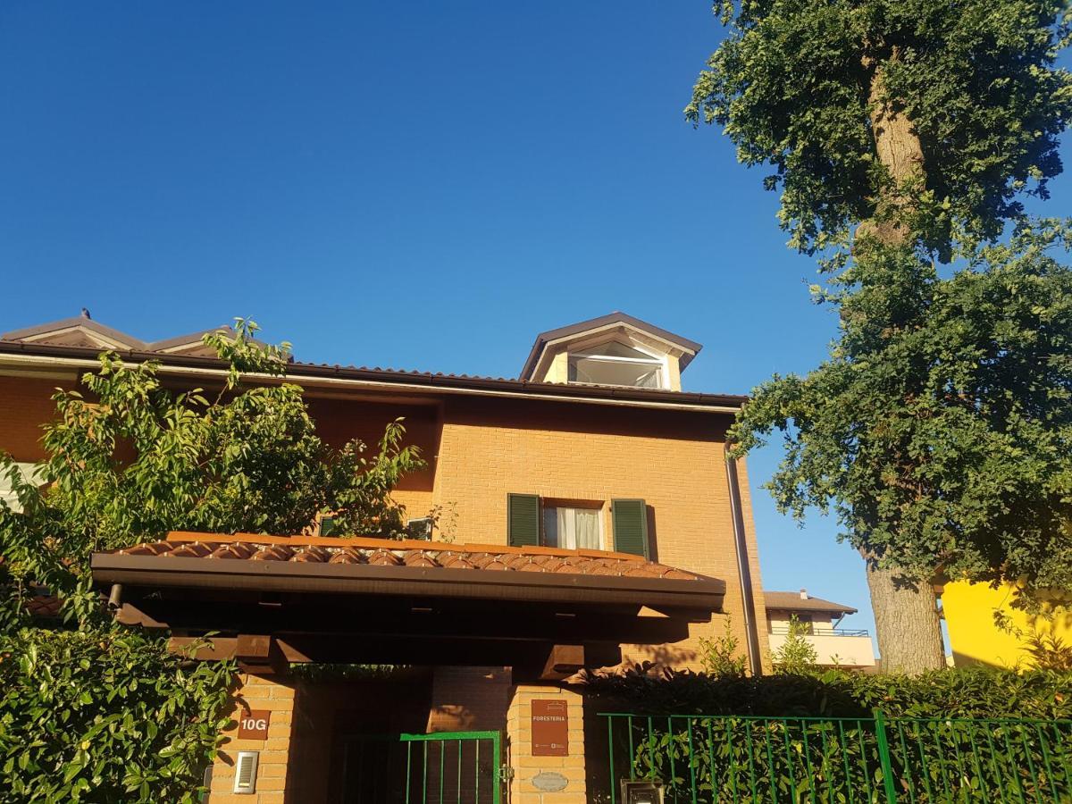 Hotel La Quercia Fiorita Trivolzio Exterior foto